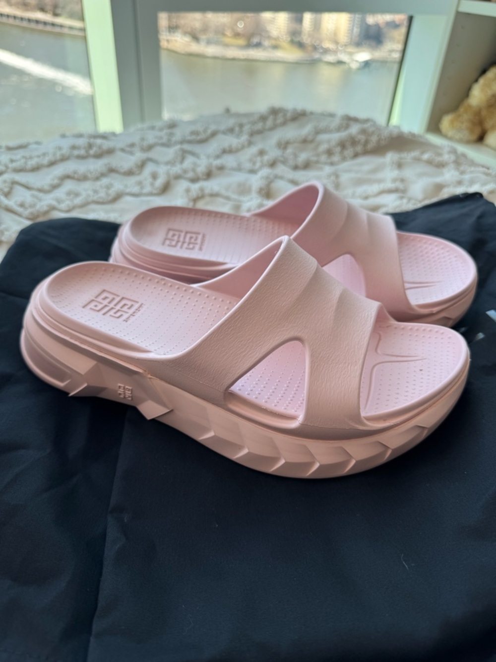 Givenchy Marshmallow slides